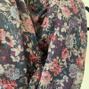 H&M Accessories - H&M dark floral lightweight scarf H&M Accessories - H&M dark floral lightweight scarf